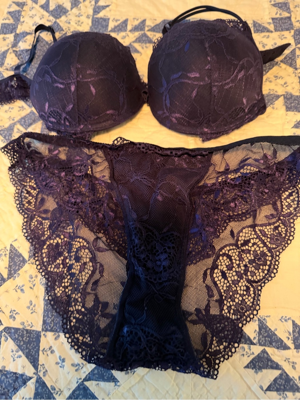 Lace Push-Up Bra & Cheeky Panty Set - Deep blue